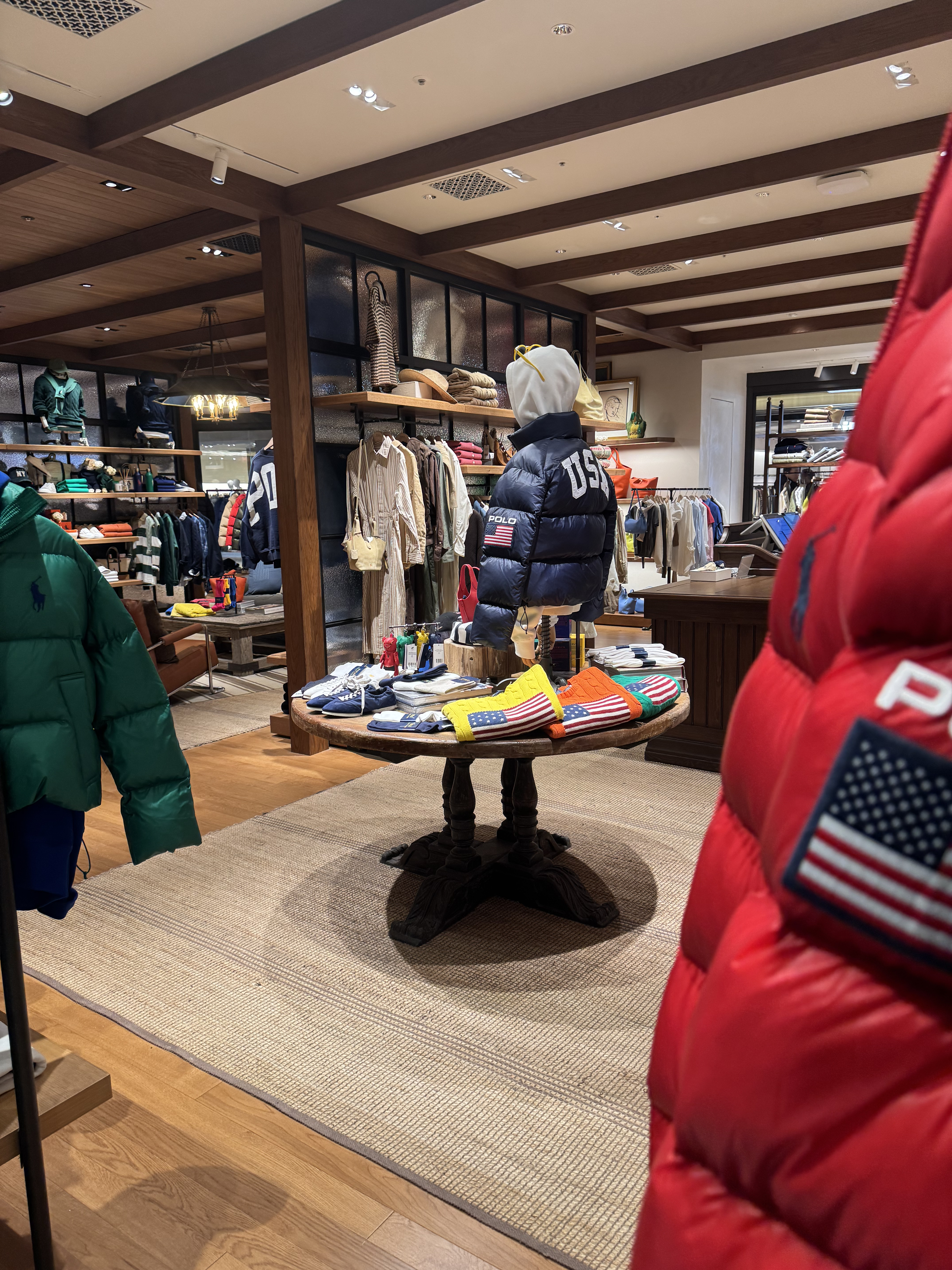 랄프스 커피 내부