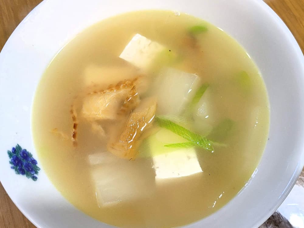 완성한 황태해장국 한 그릇