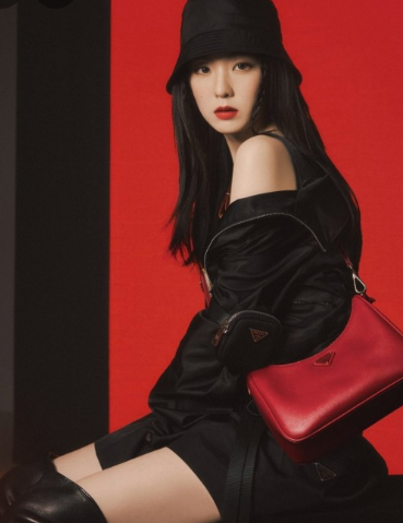 프라다 엠버서더의 저주?