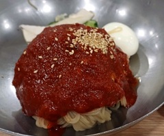 비빔냉면