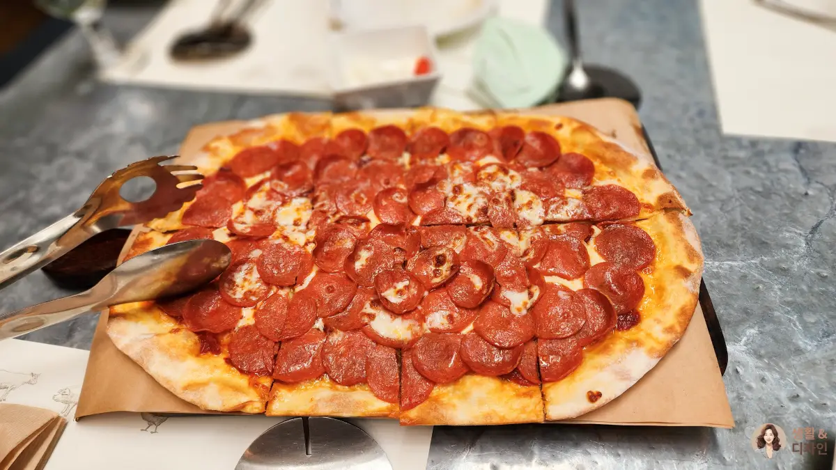 페퍼로니-플랫브레드