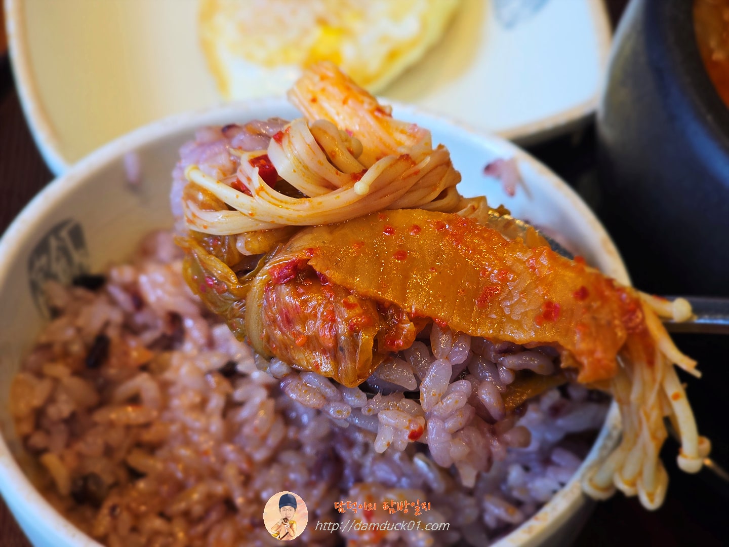 찌개정식 (고기듬뿍김치찌개)