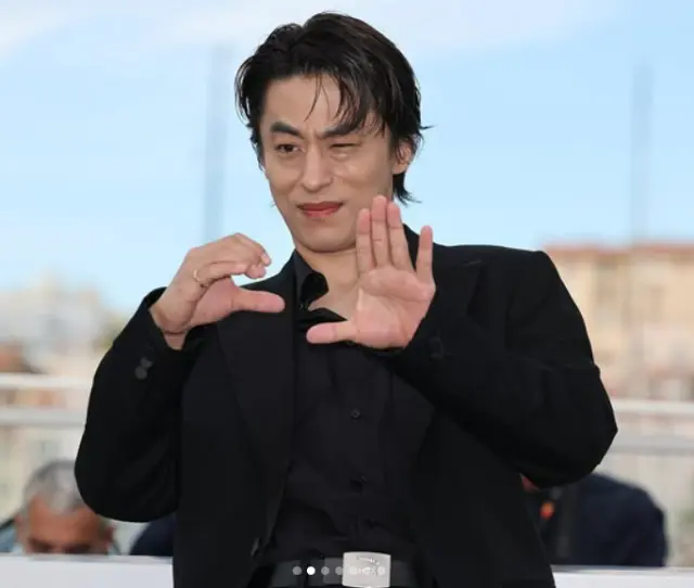 구교환