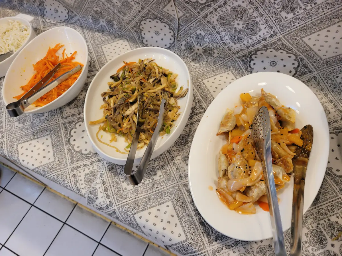 일산-에브리데이-크리스마스-브런치-빵뷔페-샐러드바