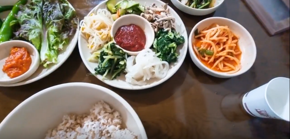 보리밥과 반찬류