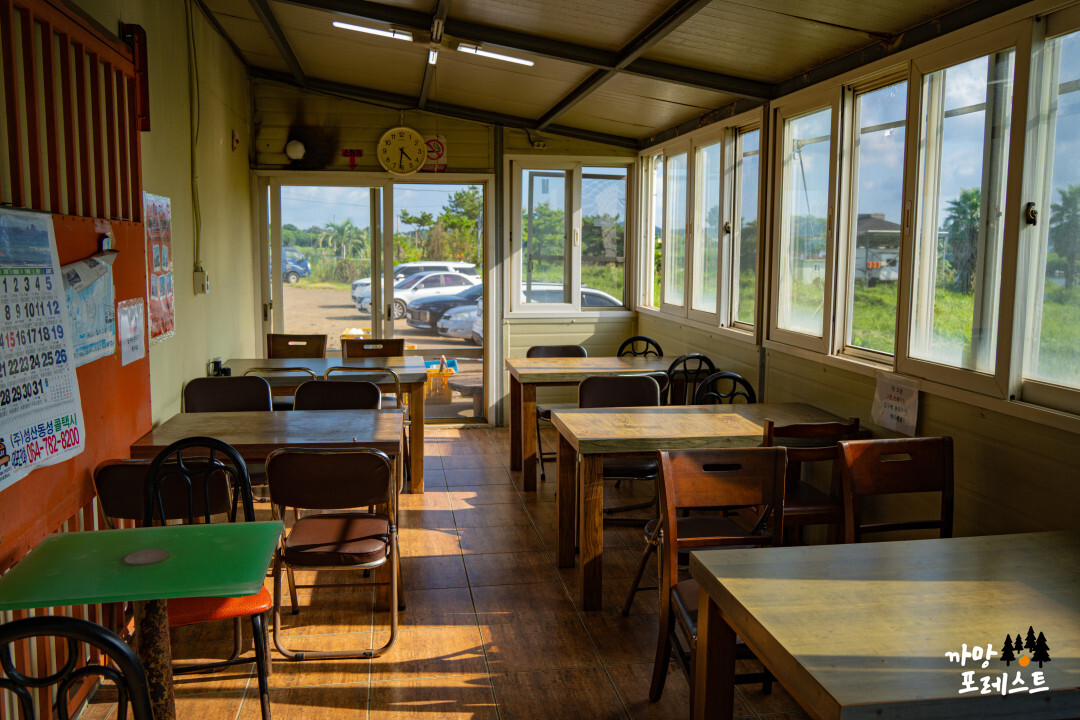 목화 휴게소 내부 식당