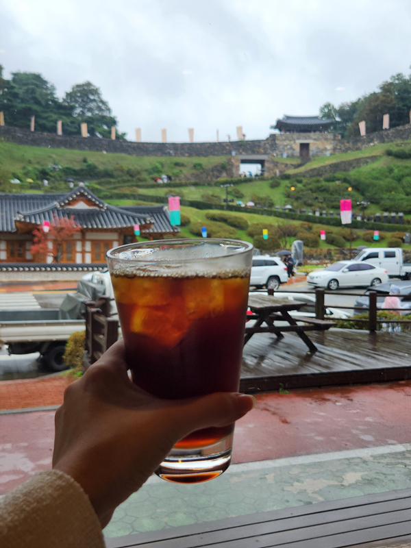 커피와_공산성_뷰_02