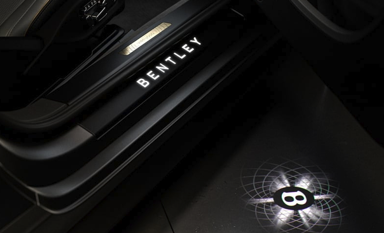 벤틀리 오디오의 끝판 모델 네임 포 뮬리너 탑재를한 뮬리너 공개