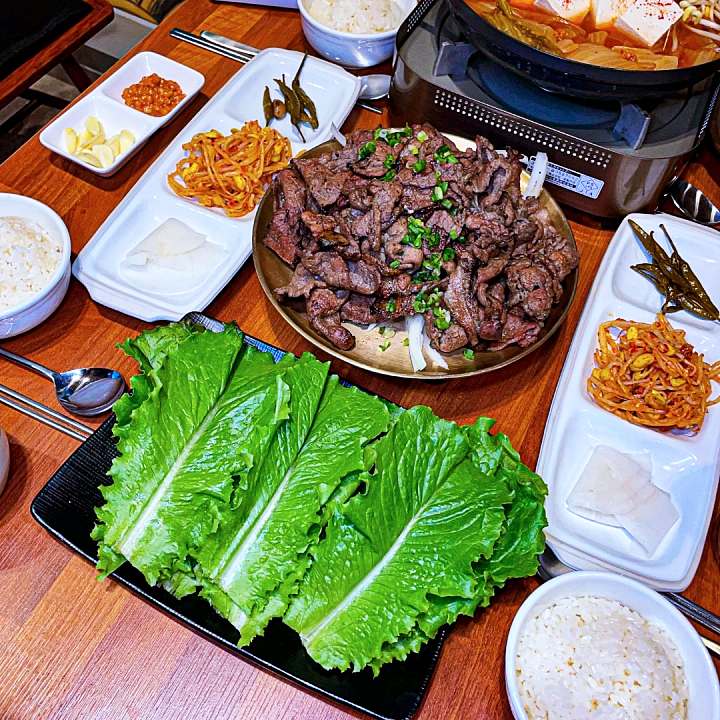 생방송오늘저녁 석쇠 불고기 & 김치찌개 단돈 1만원 황태 김치찌개와 참숯에 석쇠로 구운 불고기 불백 백반집 중랑구 신내동 맛집 추천