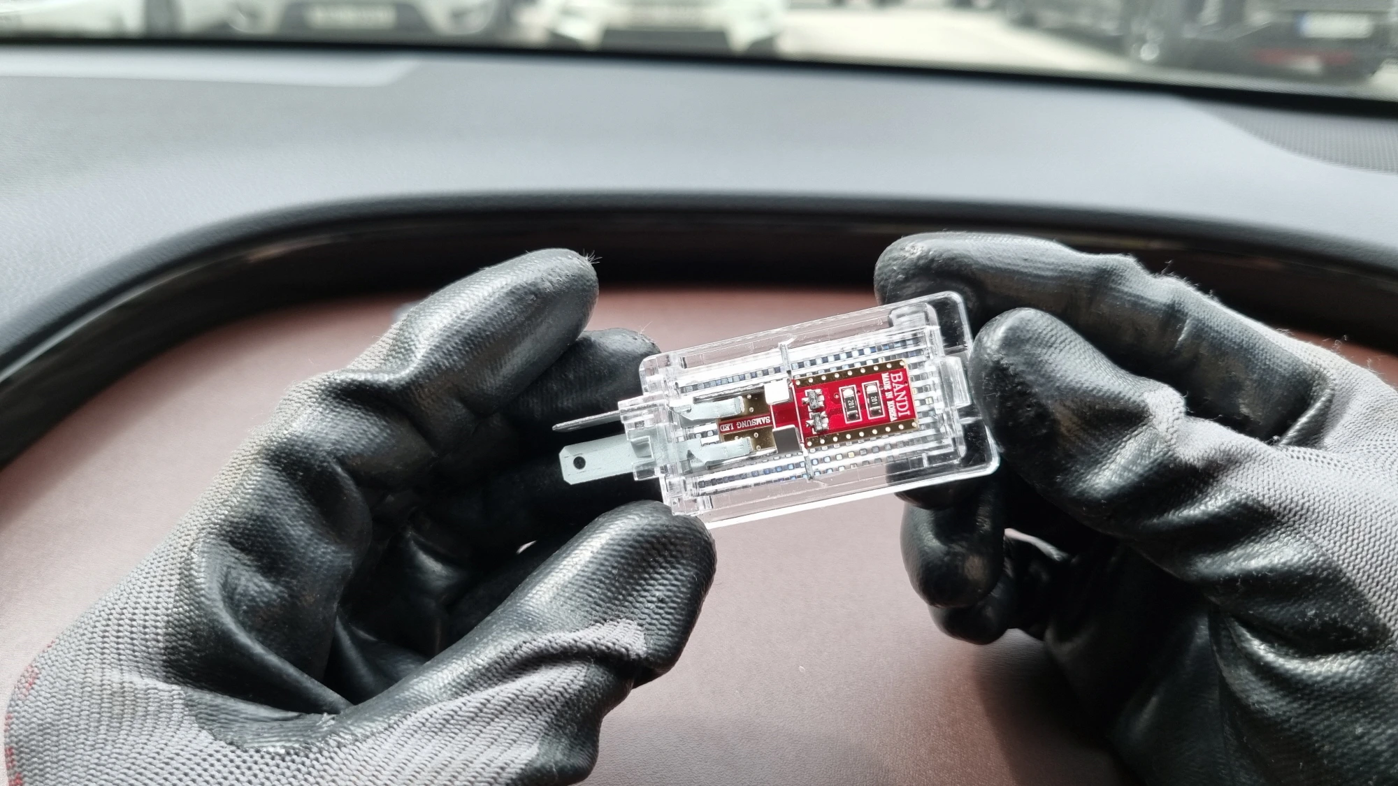 LEd 램프 끼우는 방향