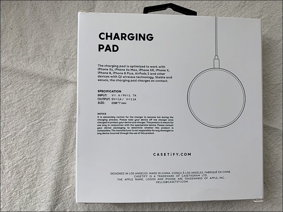 핸드폰 무선 충전기 추천: Casetify 루피 와이어리스 차저