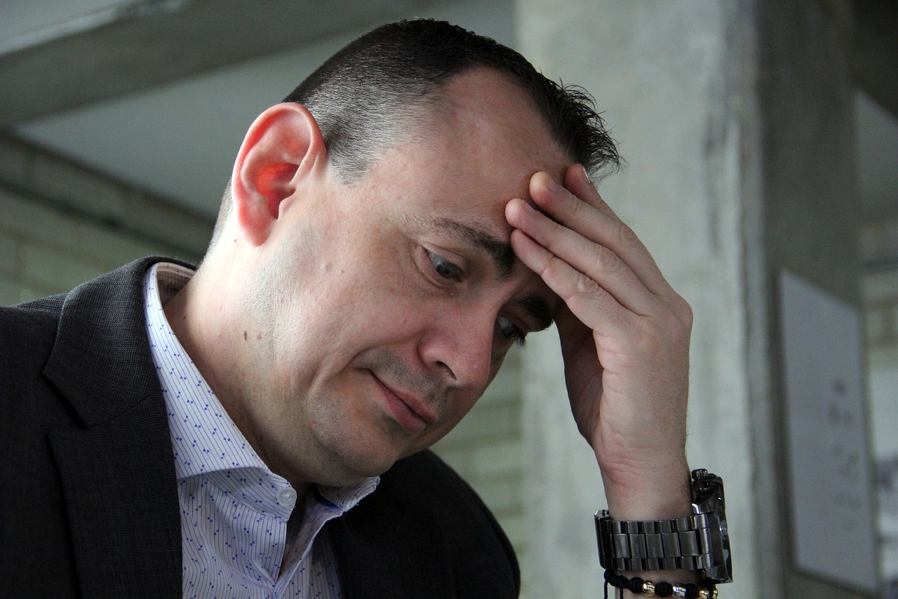 회사원 두통 사진