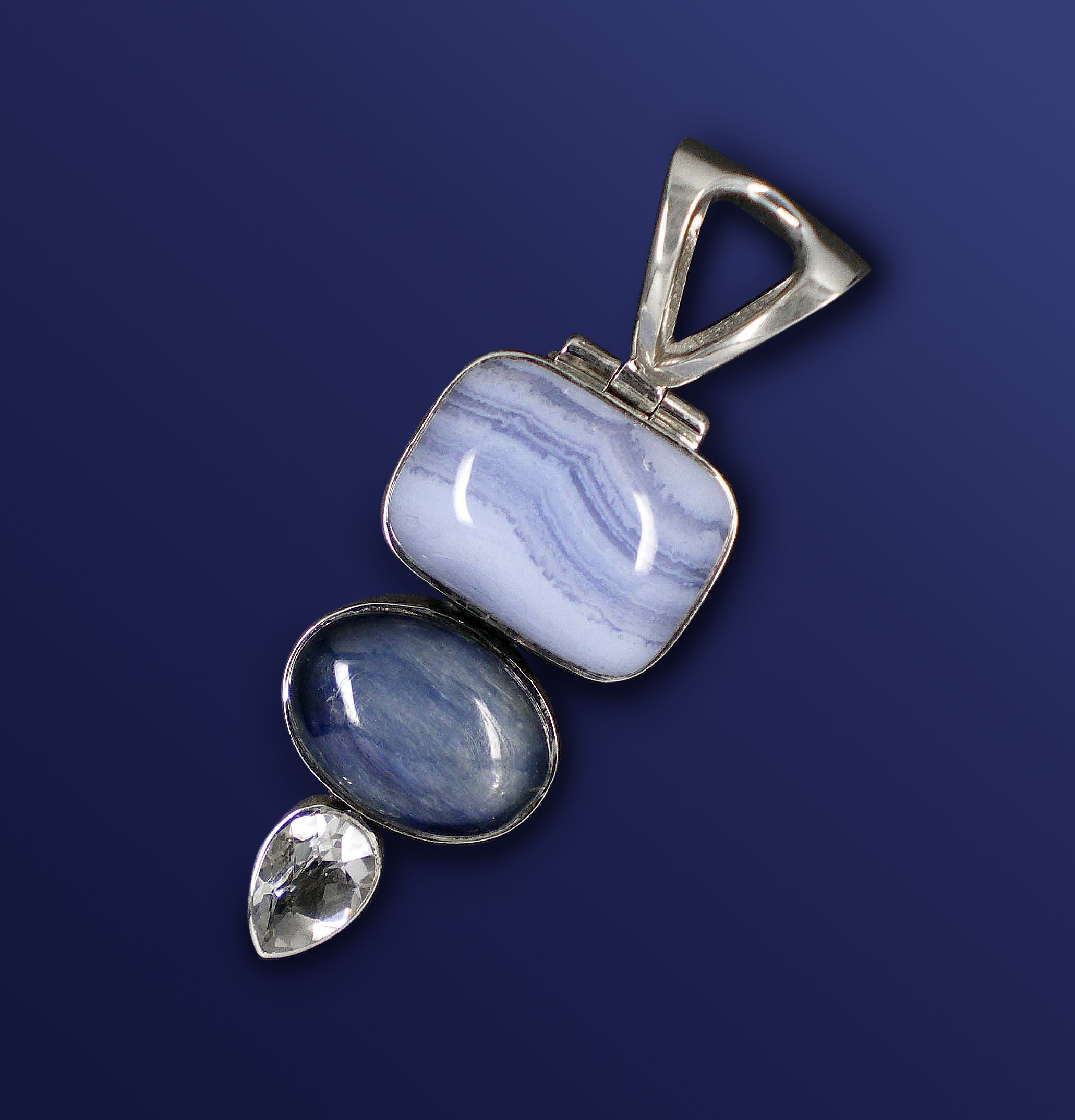 블루 칼세도니 (Blue Chalcedony) 이야기