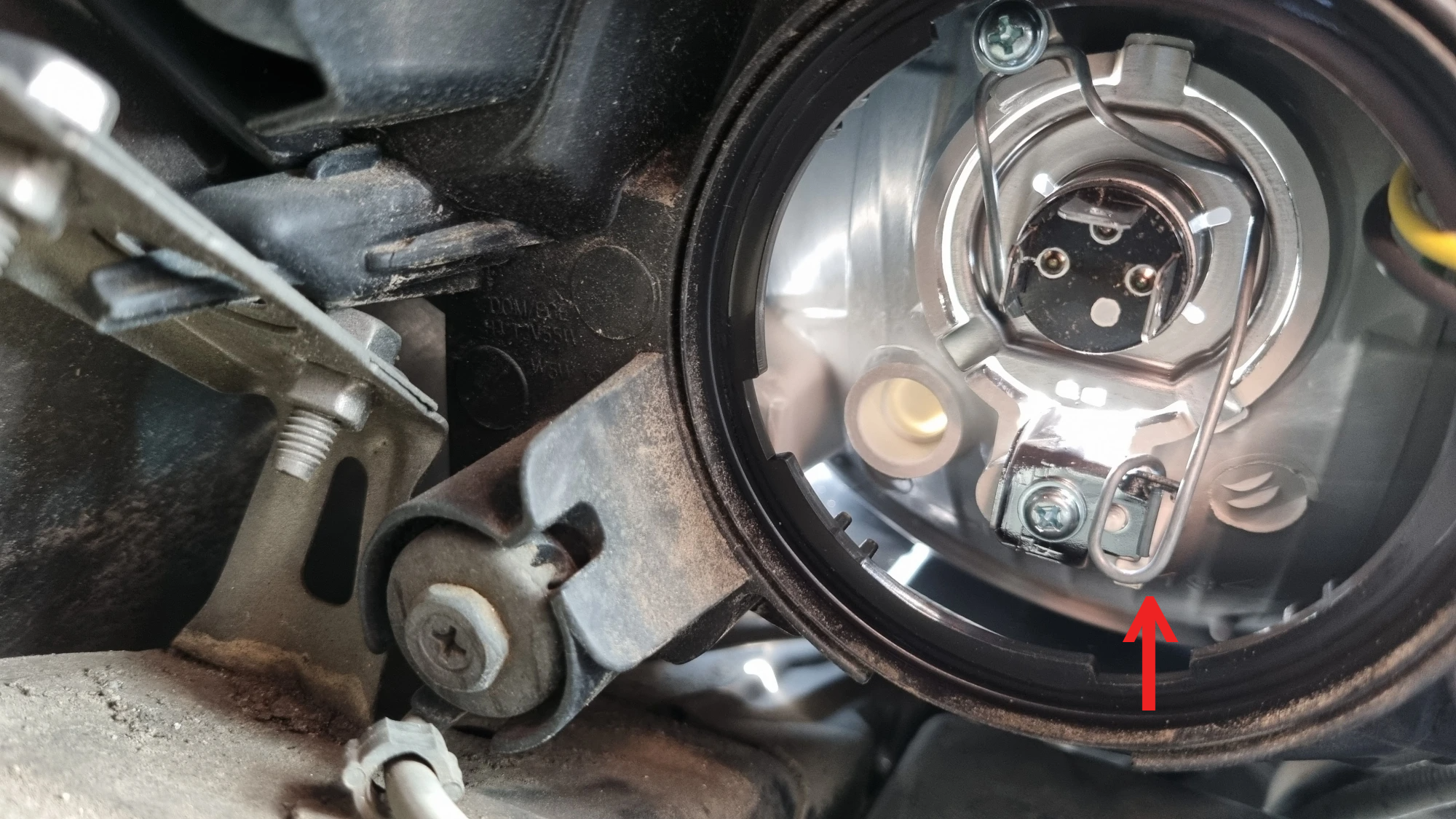 상향등 전구 고정 클립