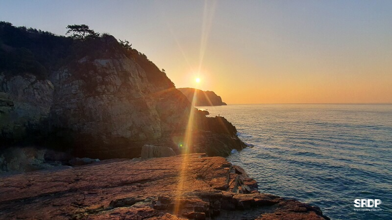 해돋이명소-일출명소-거제도갈만한곳-겨울여행지추천-거제도일출해돋이명소-거제도신선대-바람의언덕-거제도여행코스추천-거제온더선셋