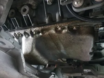 엔진오일 누유 수리비 얼마나 들까 원인부터 비용 차이까지 정리 표로보기_6