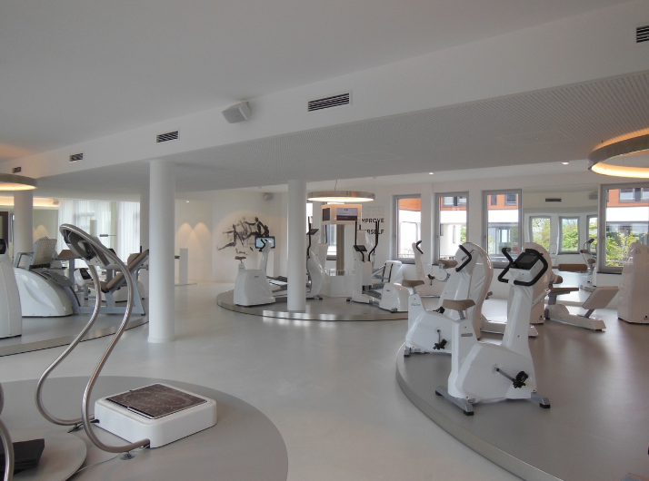 홈트와 헬스장의 차이 &ndash; 내게 맞는 운동 방식은?