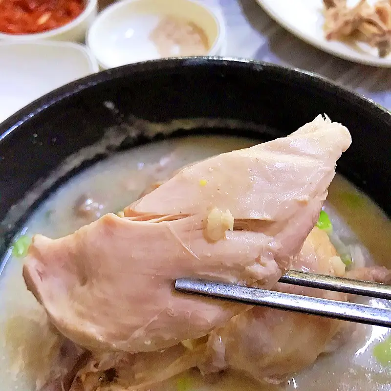 식객 허영만 백반기행 169회 표창원 편 껍질 벗긴 들깨의 고소한 향을 담은 뽀얀 국물 깨죽 삼계탕 강원 화천 사창리 맛집 소개