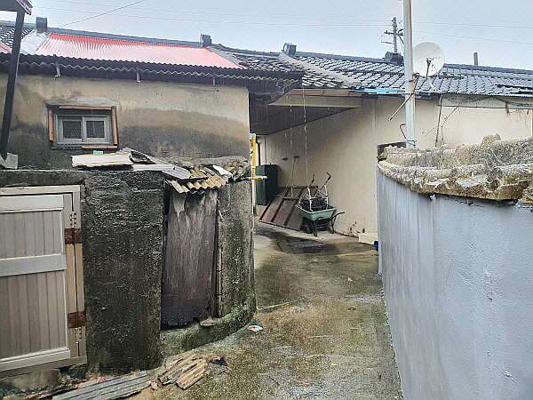 강원도 동해시 발한동 새시장 마을 입구