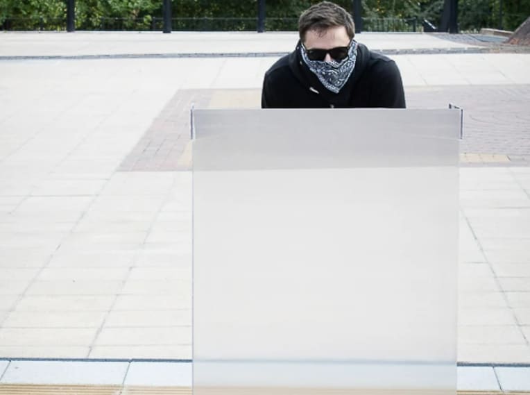 투명 인간 보호막 VIDEO: From fiction to reality: this shield is designed to make you invisible