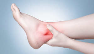 발목이 아픈 건