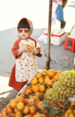 5월에 가족들이 즐길 수 있는 전통 시장 축제