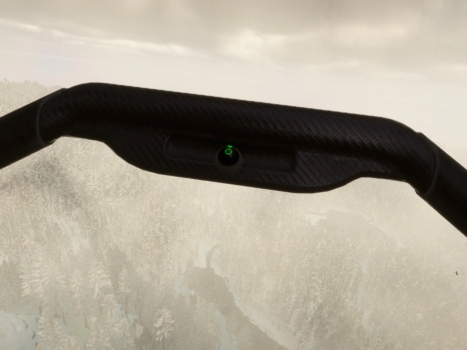 행글라이더를 타며&#44; 밑을 내려다 본 모습