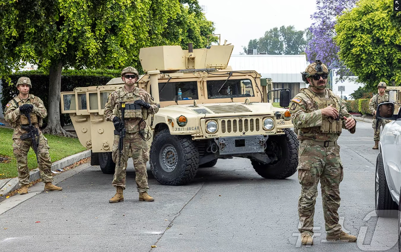 비슷한 과거 사례와 비교