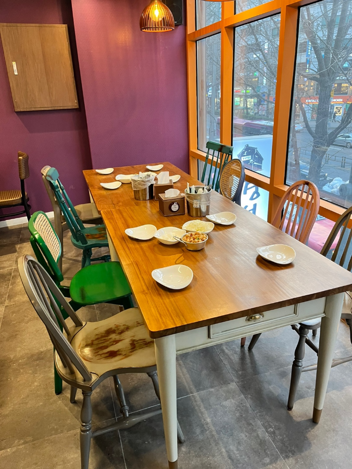 경성치킨 내부모습