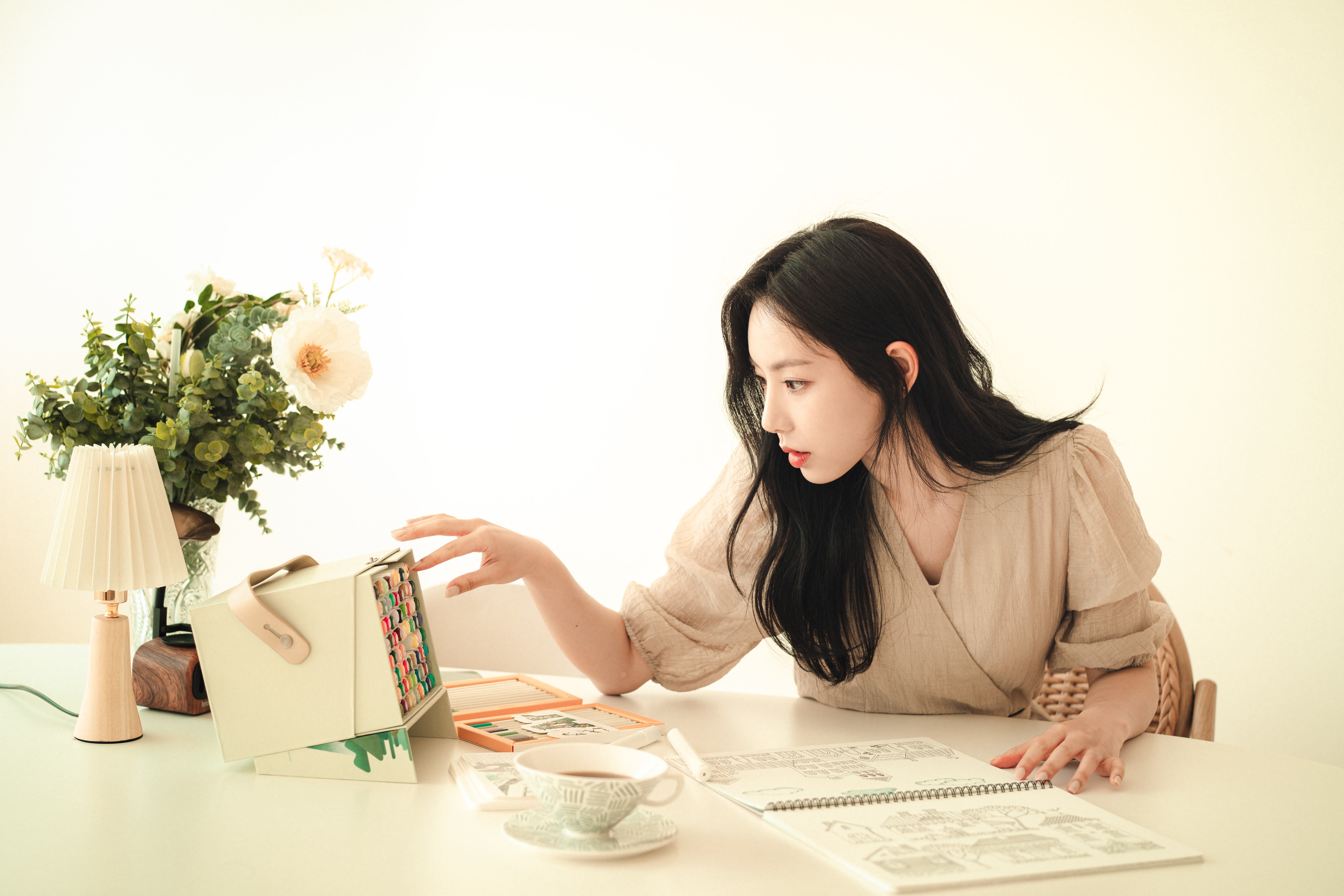 소니 A7C로 촬영한 카페 감성 인물 사진