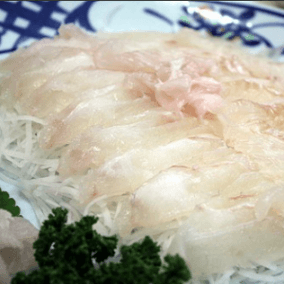 접시위 흰살생선회