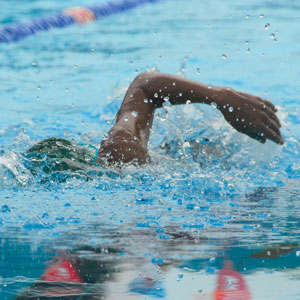 혈압 낮추는 운동 - 수영