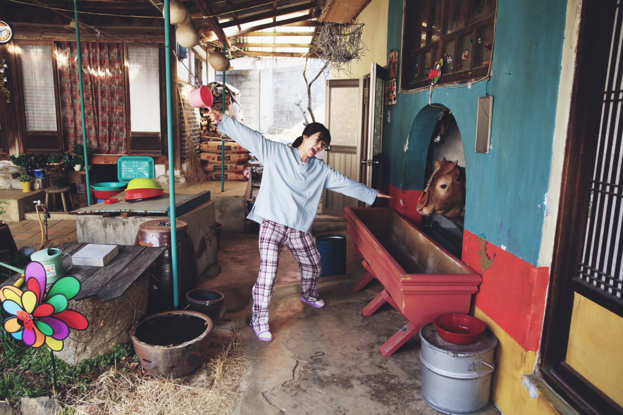 소순이에게 밥주며 행복해하는 만복