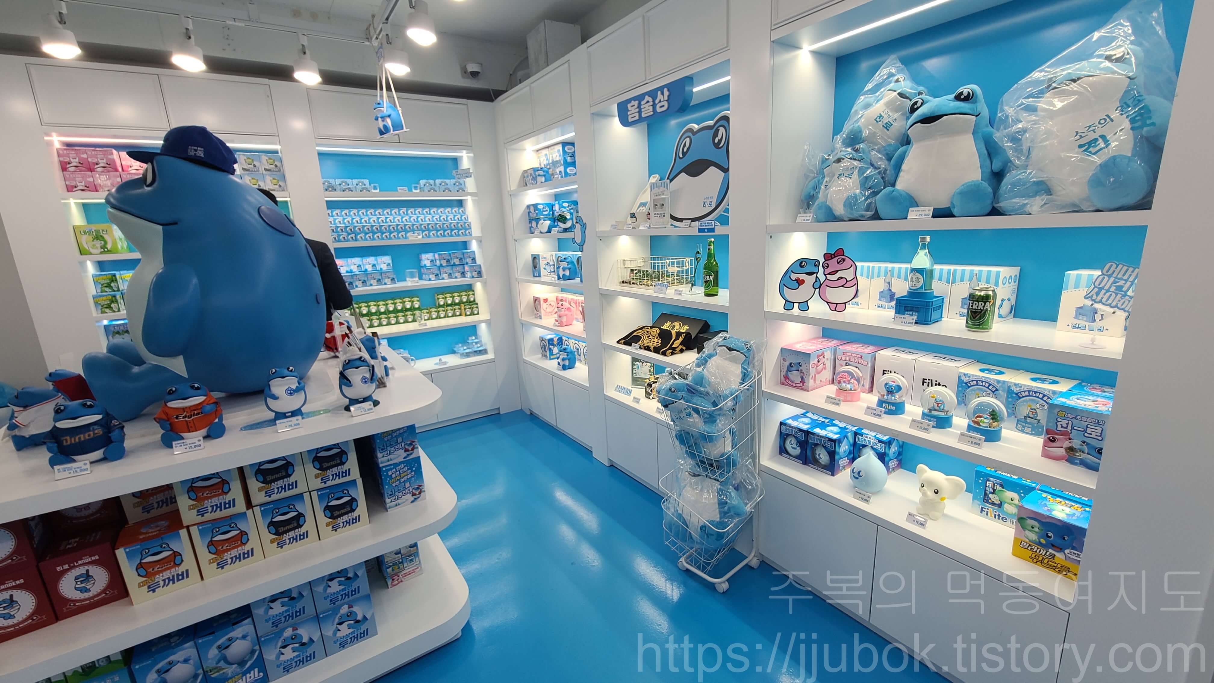 부평-두껍상회-2층-상품-판매-코너-2