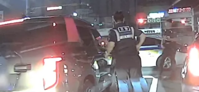 삼단봉으로 음주운전 차량 제압 장면