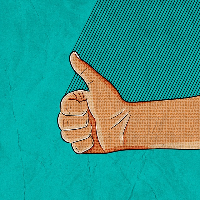 엄지 척 하는 손