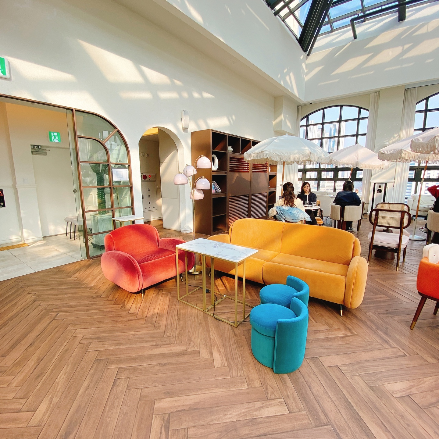 부산 서면역 부산시민공원 스페이스앤무드 카페