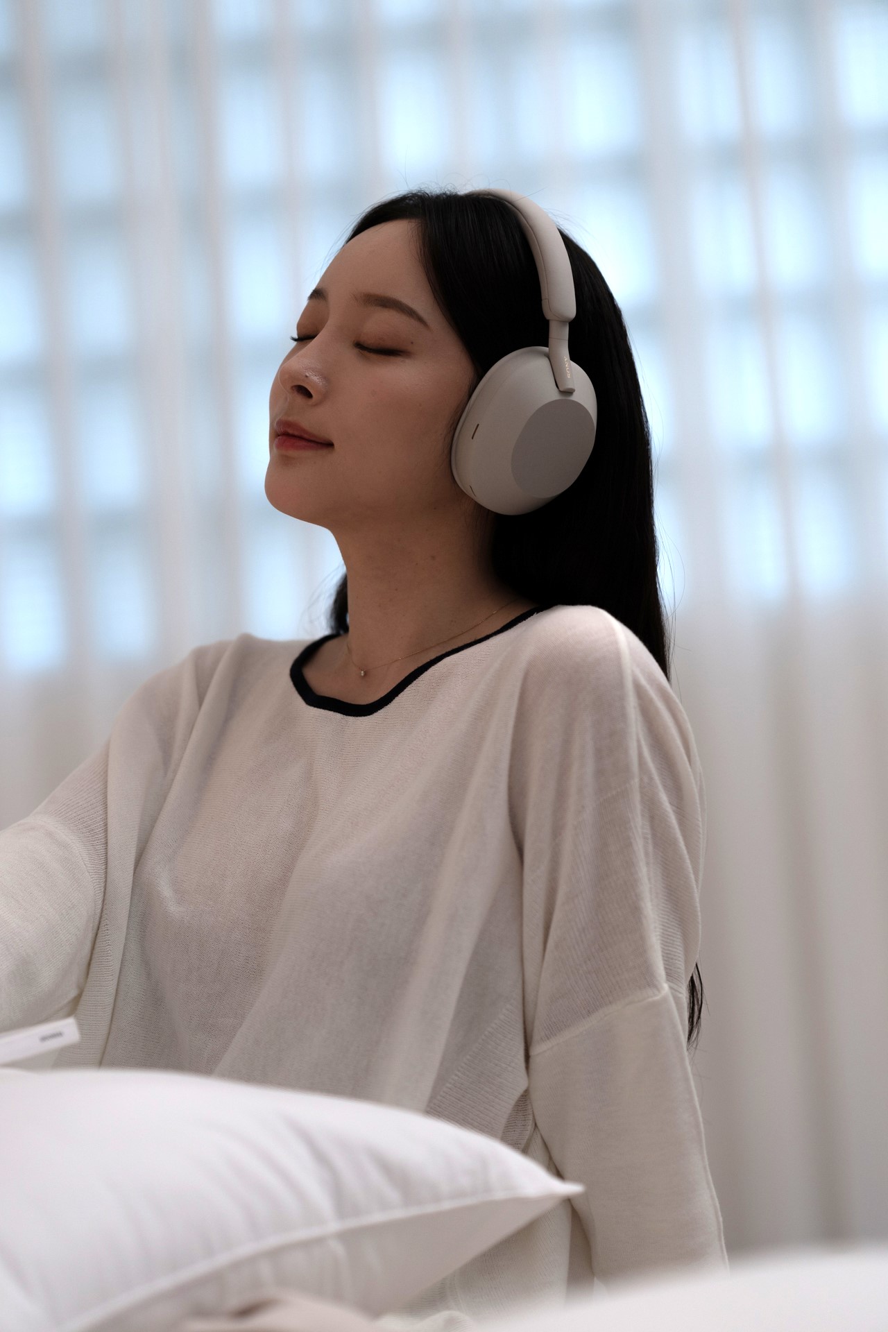 소니 무선 노이즈 캔슬링 헤드폰 WH-1000XM5