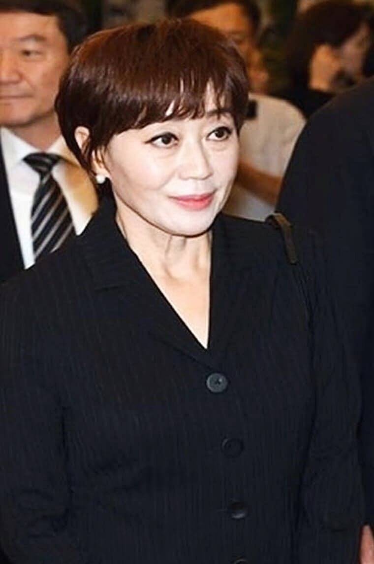가수-하춘화