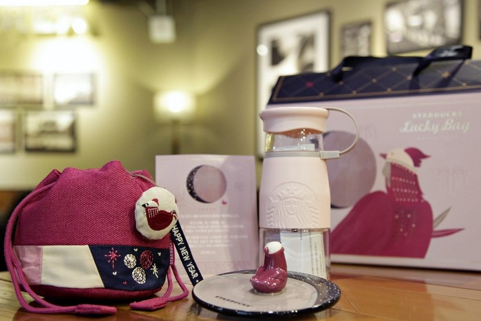 역대-스타벅스-럭키백-실물-가격-변천사-(07년~25년)