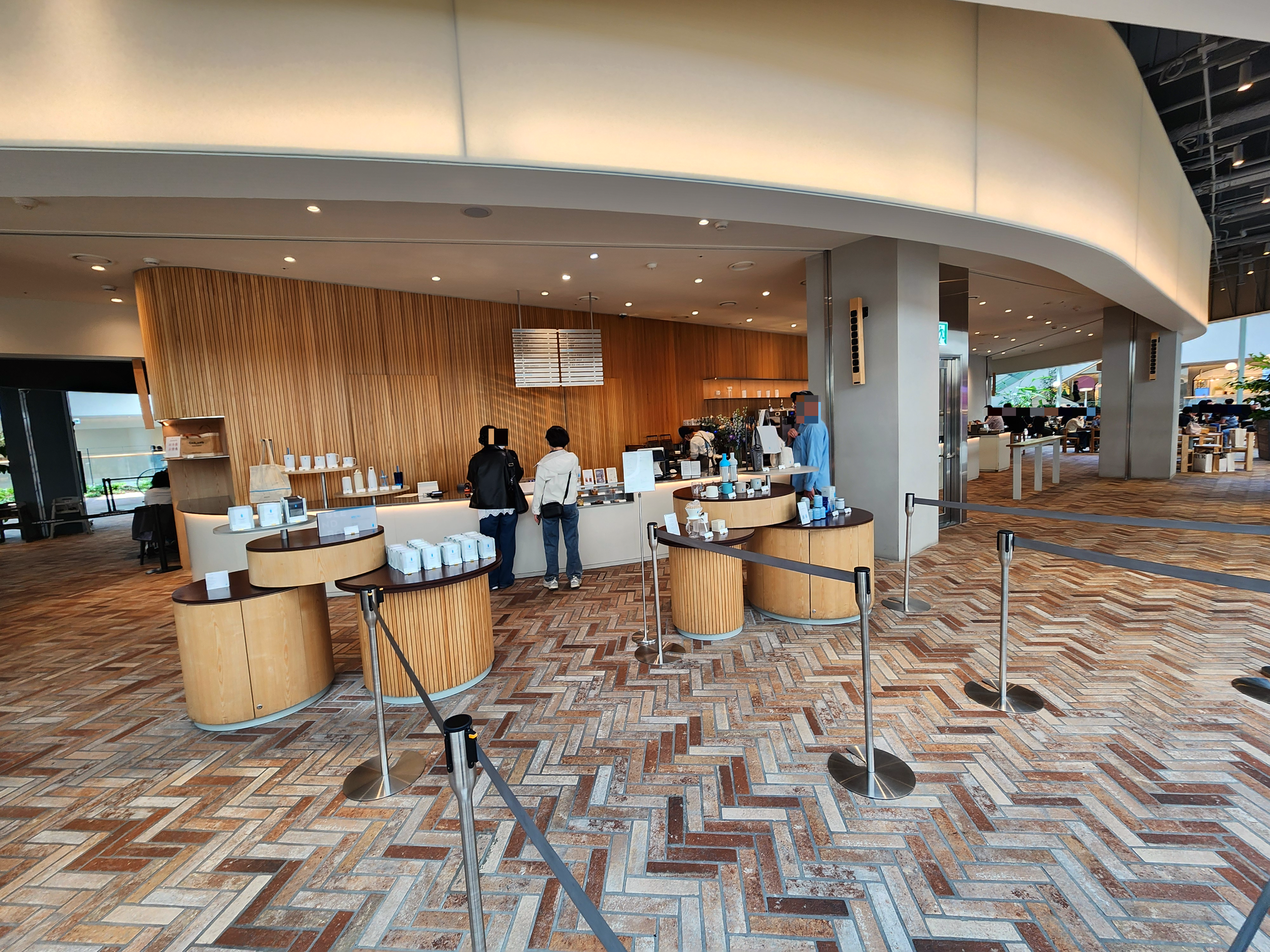 블루보틀_더현대서울