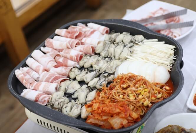 생방송투데이 투데이이슈 통영 굴요리 전문점 굴삼합 한마음 식당