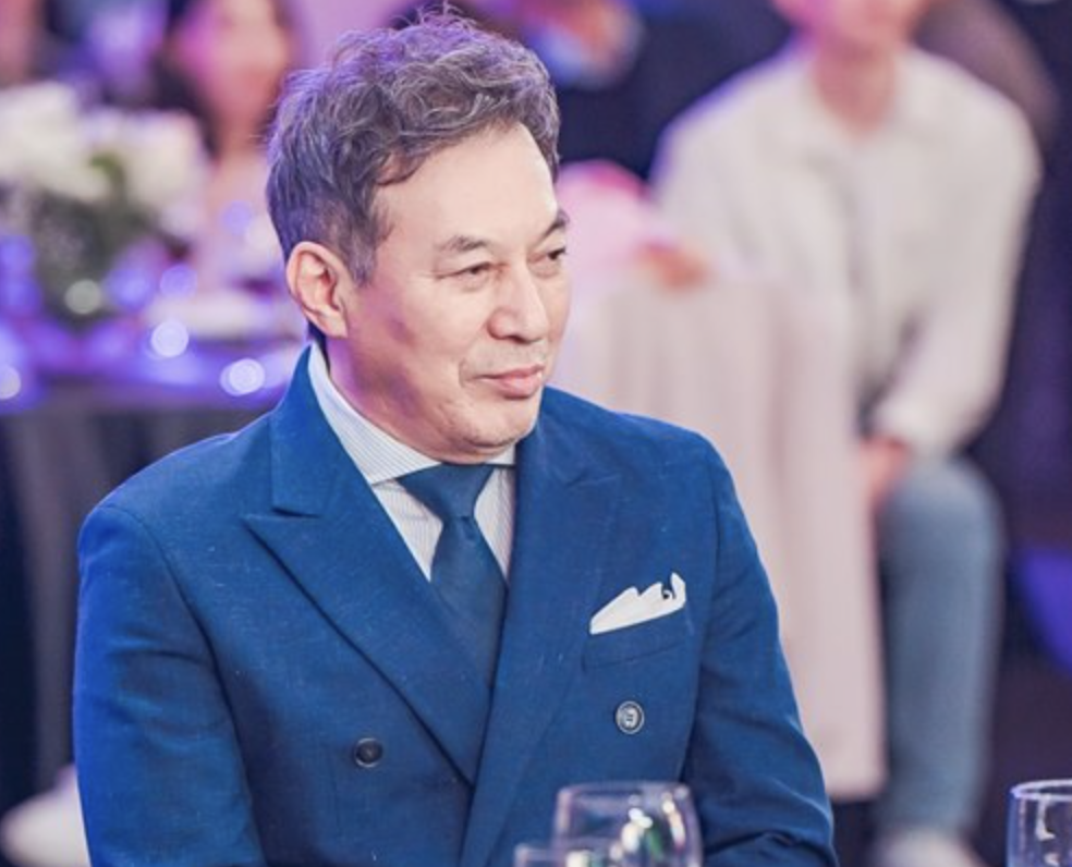 김갑수 수트