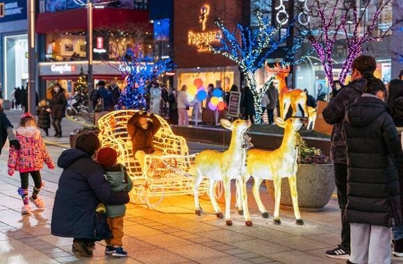 부산 광복로 겨울빛 트리축제