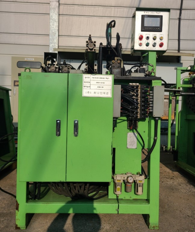 핀부쉬 그리스 주입기