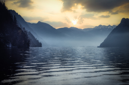 2025년 5월 호텔 예약사이트 분석 (가격, 혜택, 비교)