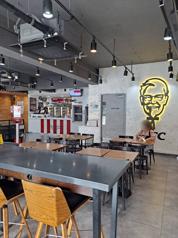 KFC 매장풍경2