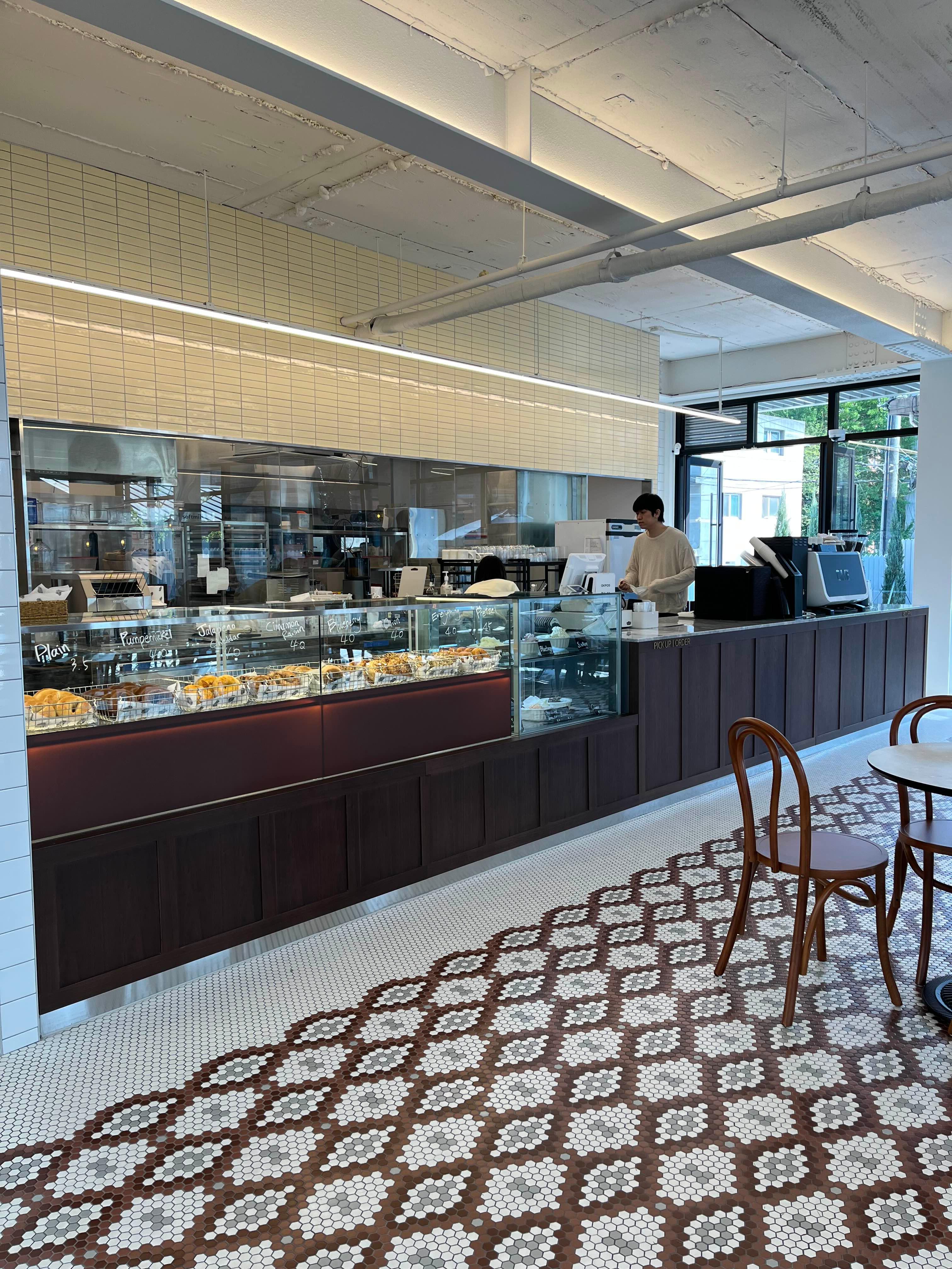 모닝사이드카페
morningside cafe
용리단길 핫플레이스
용리단길
삼각지역맛집
신상카페
대형야외카페
베이글맛집
뉴욕스타일 베이글과 치즈