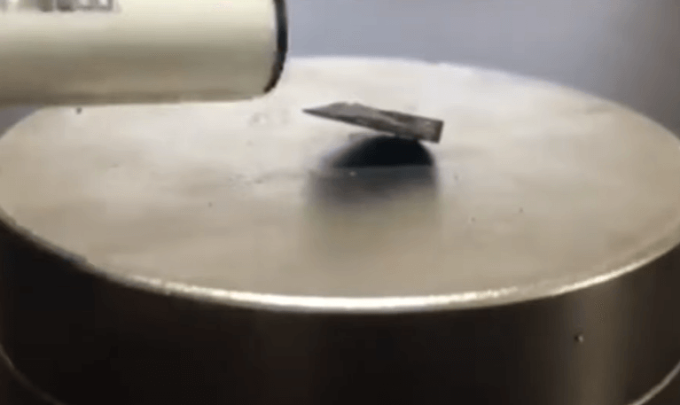 초전도체 인줄 알았던 물질