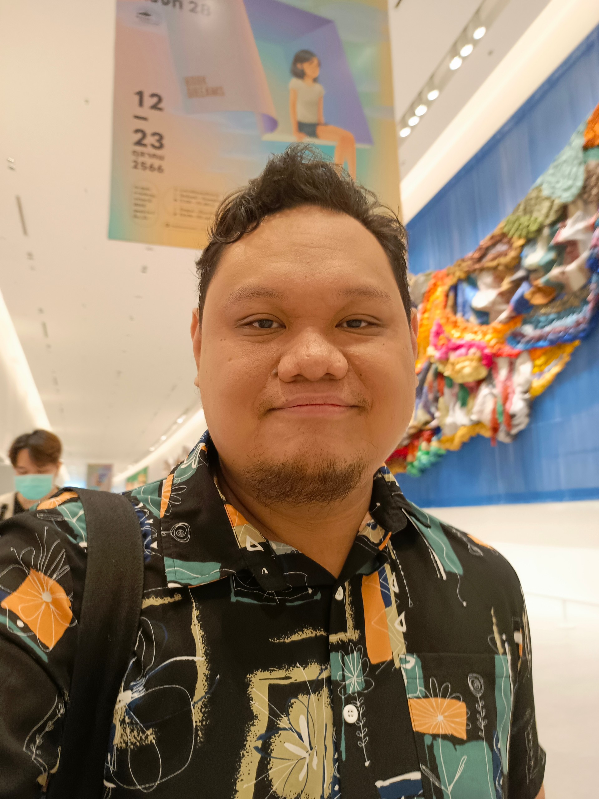 팬텀 V 플립 5G(Phantom V Flip 5G)는 사람들의 플립 스마트폰입니다